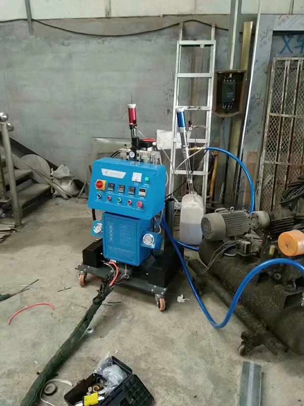 聚氨酯發(fā)泡保溫管道管殼H系列發(fā)泡設備