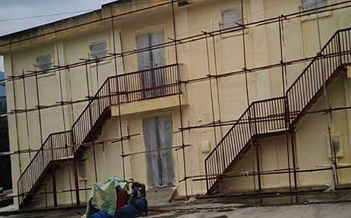 外墻保溫層怎么做 現(xiàn)場發(fā)泡聚氨酯噴涂機(圖3) 外墻保溫層現(xiàn)場發(fā)泡聚氨酯噴涂案例